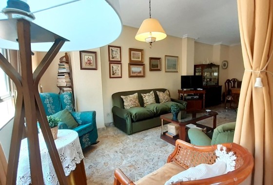 Resale - Wohnung / Appartement -
Torrevieja