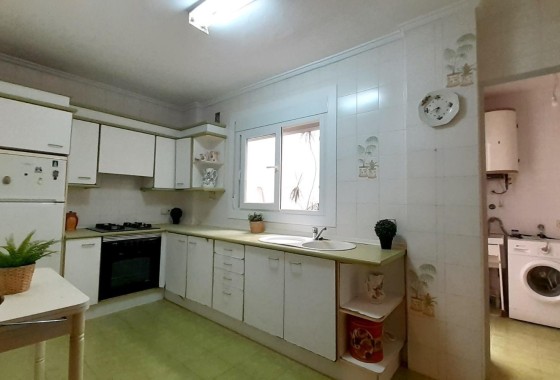 Resale - Wohnung / Appartement -
Torrevieja