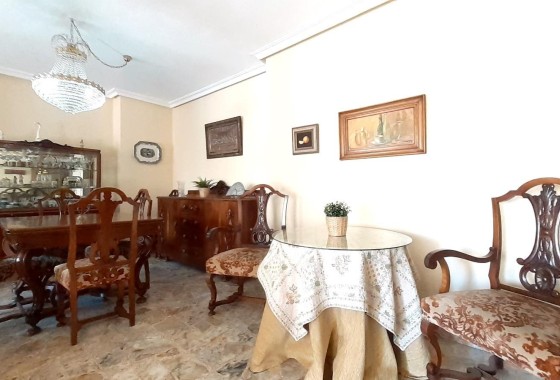 Resale - Wohnung / Appartement -
Torrevieja