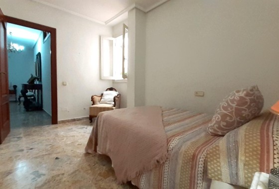 Resale - Wohnung / Appartement -
Torrevieja