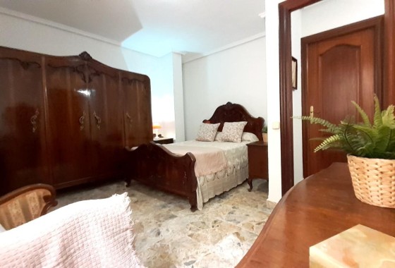 Resale - Wohnung / Appartement -
Torrevieja