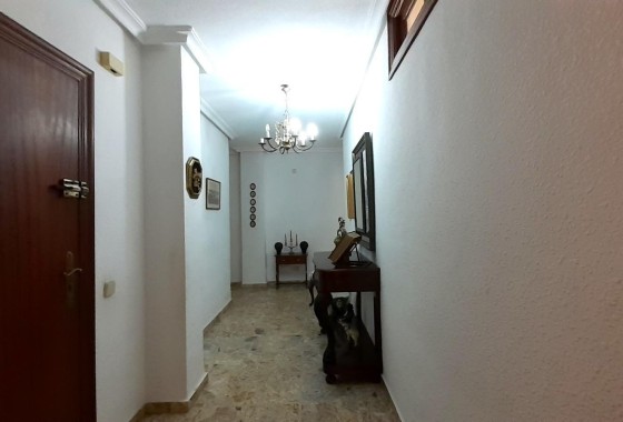 Resale - Wohnung / Appartement -
Torrevieja