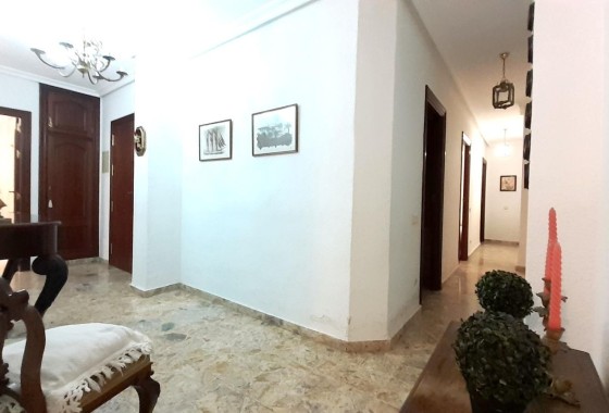 Resale - Wohnung / Appartement -
Torrevieja