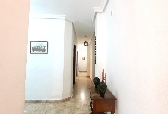 Resale - Wohnung / Appartement -
Torrevieja
