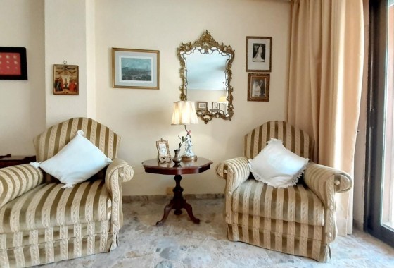 Resale - Wohnung / Appartement -
Torrevieja