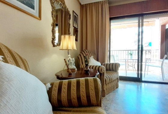 Resale - Wohnung / Appartement -
Torrevieja