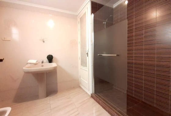 Resale - Wohnung / Appartement -
Torrevieja