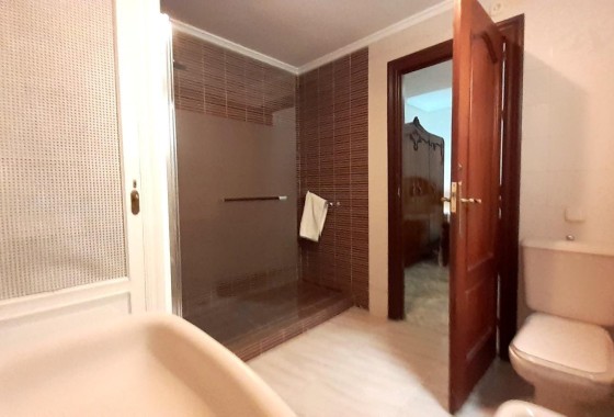 Resale - Wohnung / Appartement -
Torrevieja