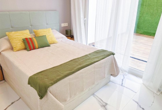 Herverkoop - Appartement / Flat -
Torrevieja - Playa del Cura