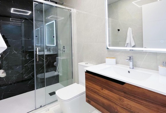 Herverkoop - Appartement / Flat -
Torrevieja - Playa del Cura