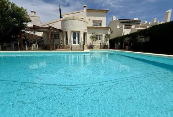 Sprzedaż - Willa wolnostojąca -
Orihuela Costa - Costa Blanca
