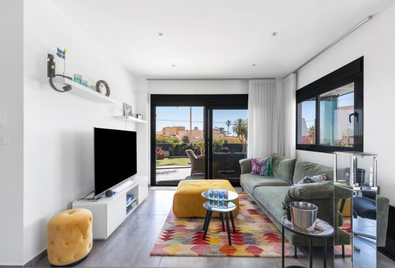Resale - Freistehende Villa -
Torrevieja - Rosaleda