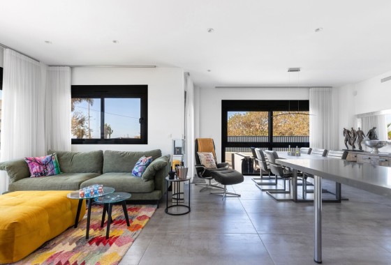 Resale - Freistehende Villa -
Torrevieja - Rosaleda