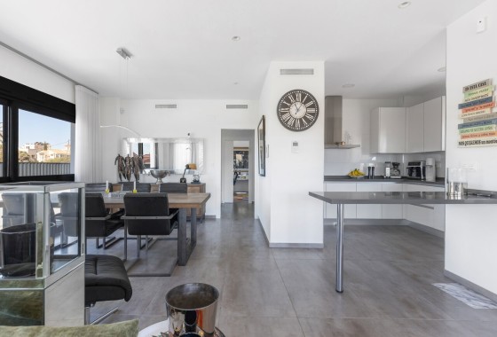 Resale - Freistehende Villa -
Torrevieja - Rosaleda