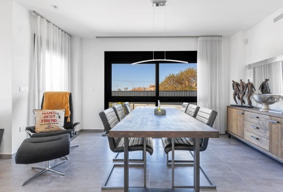 Resale - Freistehende Villa -
Torrevieja - Rosaleda