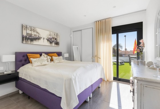Resale - Freistehende Villa -
Torrevieja - Rosaleda