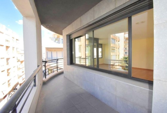 Sprzedaż - Apartament / Mieszkanie -
Torrevieja - Centro - Muelle Pesquero