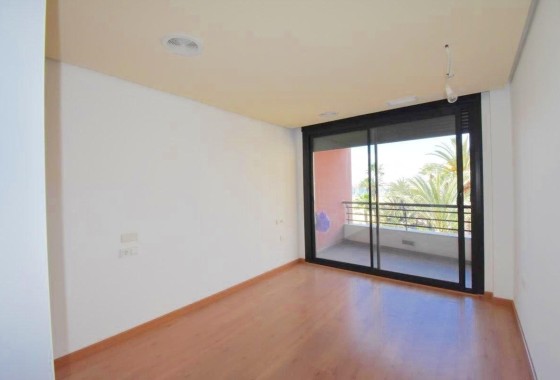 Sprzedaż - Apartament / Mieszkanie -
Torrevieja - Centro - Muelle Pesquero
