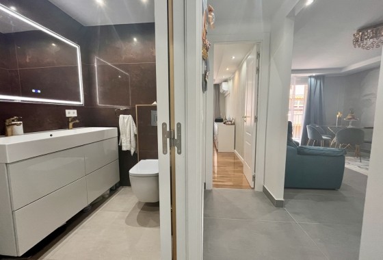Herverkoop - Appartement / Flat -
Torrevieja - Costa Blanca