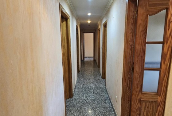 Sprzedaż - Apartament / Mieszkanie -
Torrevieja - CENTRE
