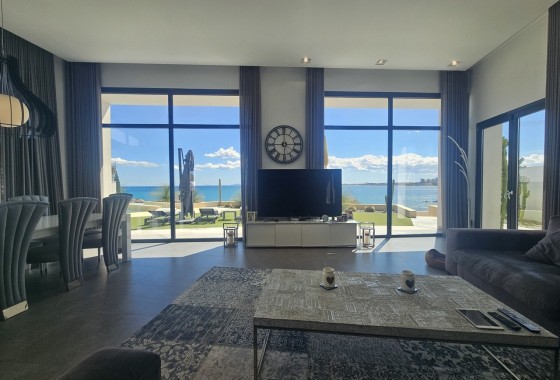 Venta - Chalet Independiente -
Cabo Roig - Costa Blanca
