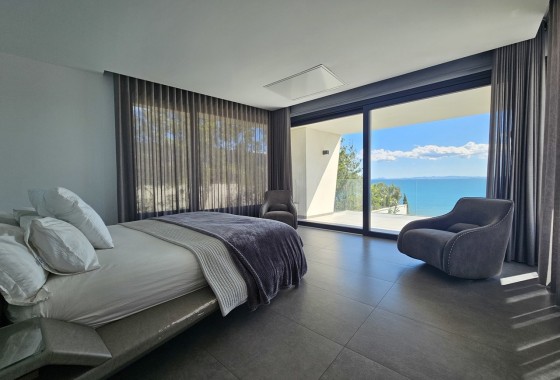 Venta - Chalet Independiente -
Cabo Roig - Costa Blanca
