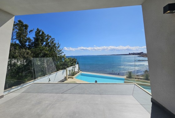 Venta - Chalet Independiente -
Cabo Roig - Costa Blanca
