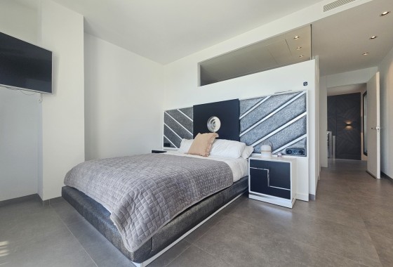 Venta - Chalet Independiente -
Cabo Roig - Costa Blanca