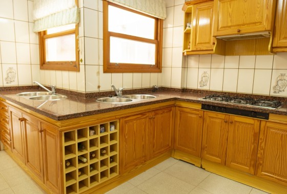 Sprzedaż - Apartament / Mieszkanie -
Torrevieja - Playa del Cura