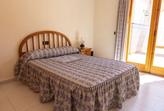 Sprzedaż - Apartament / Mieszkanie -
Torrevieja - Playa del Cura