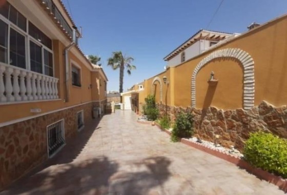 Herverkoop - Vrijstaande Villa -
Torrevieja - Aguas Nuevas