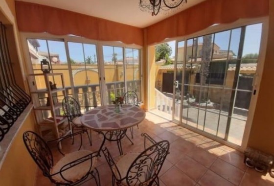 Herverkoop - Vrijstaande Villa -
Torrevieja - Aguas Nuevas