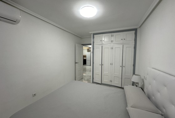 Venta - Apartamento / Piso -
Torrevieja - Costa Blanca
