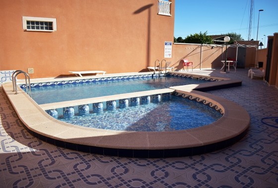 Venta - Casa de pueblo -
Torrevieja