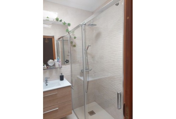 Venta - Casa de pueblo -
Torrevieja