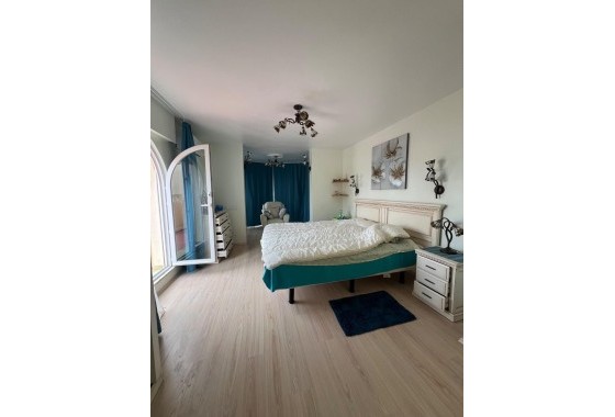 Herverkoop - Vrijstaande Villa -
La Manga del Mar Menor - VENEZIOLA