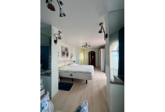 Herverkoop - Vrijstaande Villa -
La Manga del Mar Menor - VENEZIOLA