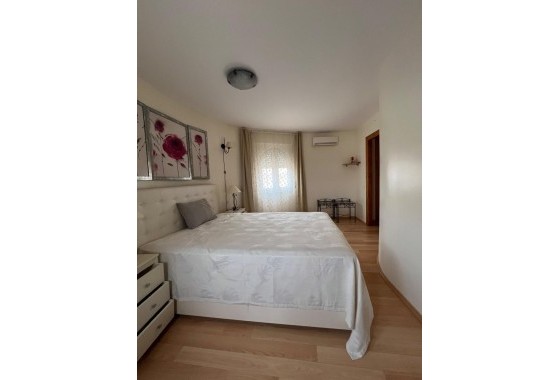 Herverkoop - Vrijstaande Villa -
La Manga del Mar Menor - Km 17