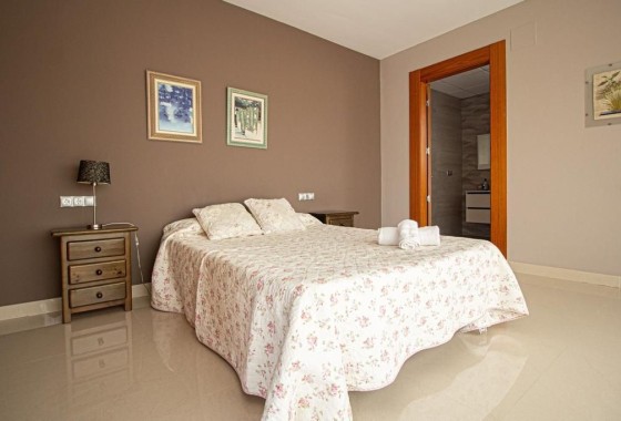 Herverkoop - Vrijstaande Villa -
Alfaz del Pi - Albir