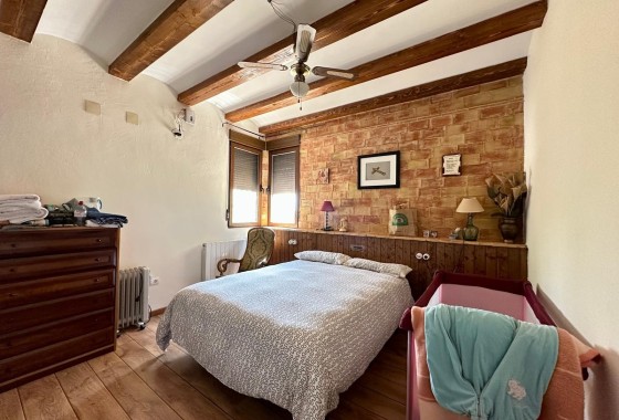 Venta - Chalet Independiente -
Yecla - Inland