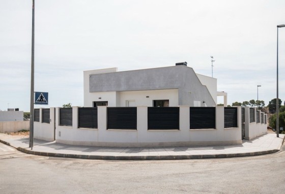 Venta - Chalet Independiente -
Pinar de Campoverde - LOS ROMEROS