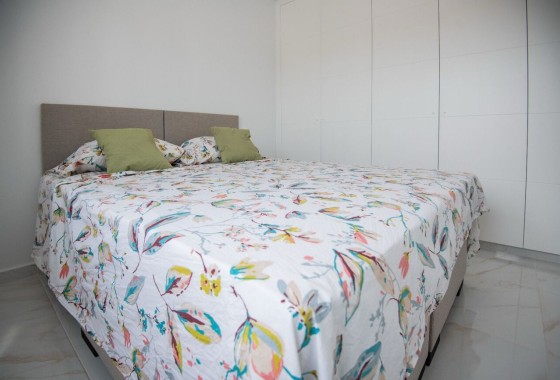 Venta - Chalet Independiente -
Pinar de Campoverde - LOS ROMEROS
