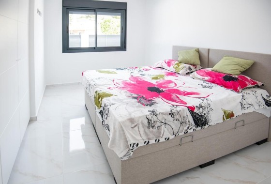 Venta - Chalet Independiente -
Pinar de Campoverde - LOS ROMEROS