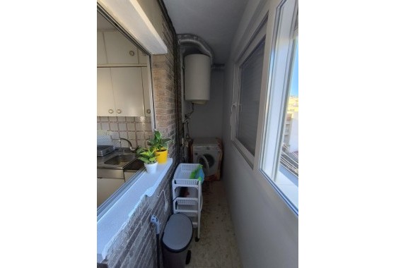 Herverkoop - Appartement / Flat -
Torrevieja - Las Piscinas Naturales
