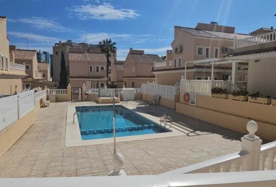 Resale - Freistehende Villa -
Guardamar del Segura - Campomar