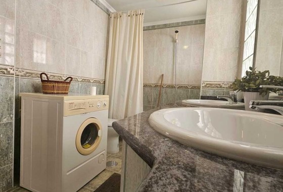 Resale - Freistehende Villa -
Guardamar del Segura - Campomar
