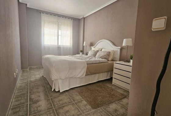 Resale - Freistehende Villa -
Guardamar del Segura - Campomar