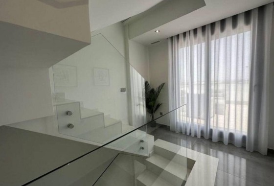 Herverkoop - Vrijstaande Villa -
Torrevieja - Los Balcones