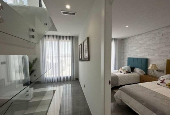 Herverkoop - Vrijstaande Villa -
Torrevieja - Los Balcones