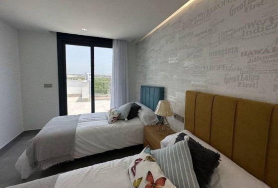 Herverkoop - Vrijstaande Villa -
Torrevieja - Los Balcones